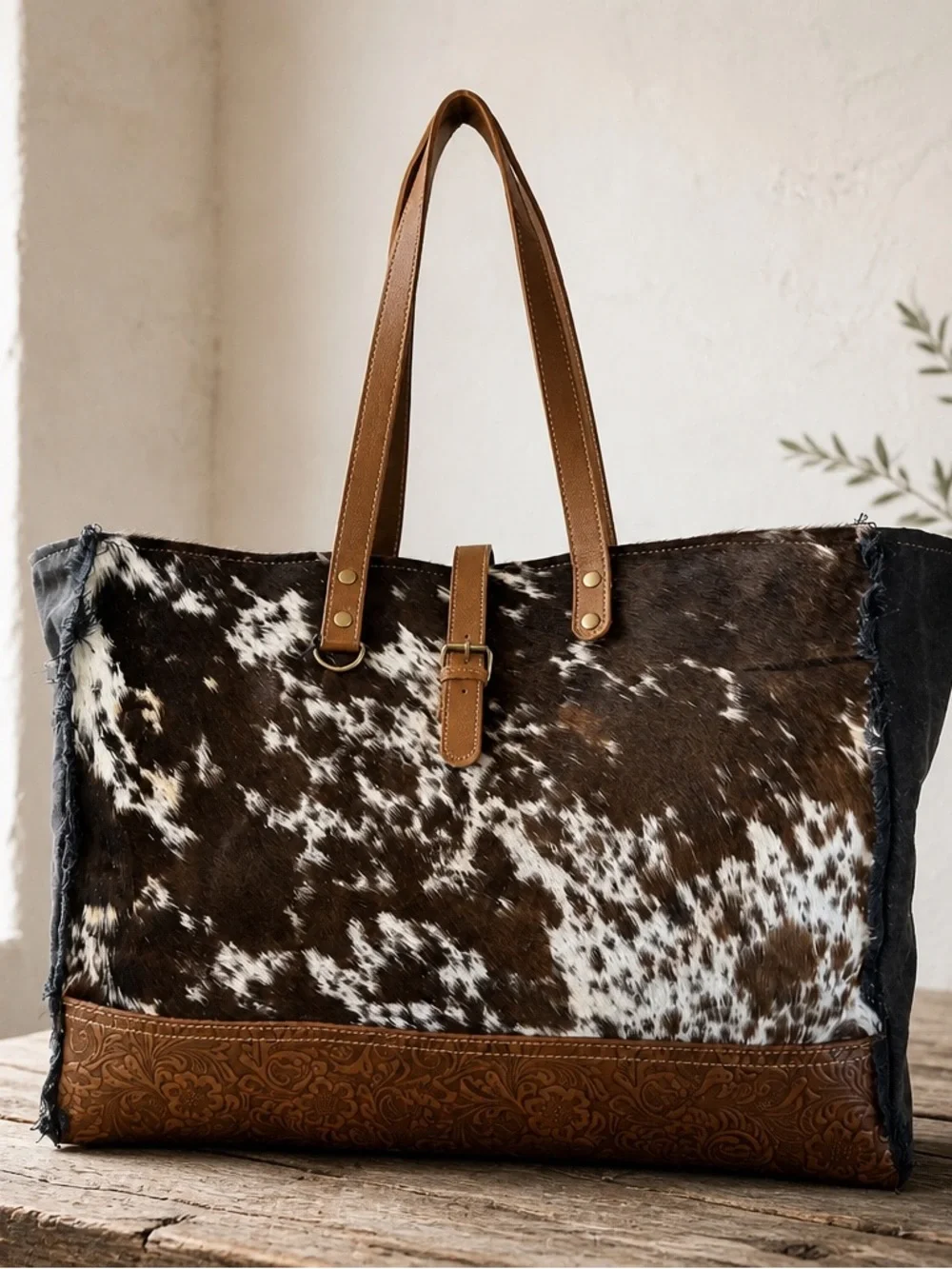Myra Western Weekender Bag Cowhide Leather Duffel Travel Carry On Boho Cowgirl - Picture 2 of 10